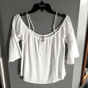 Alya girl white embroidered blouse sz S